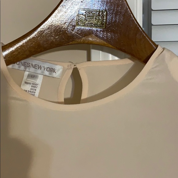 Jones of New York 100% silk blouse size 12 NWT - Picture 2 of 5